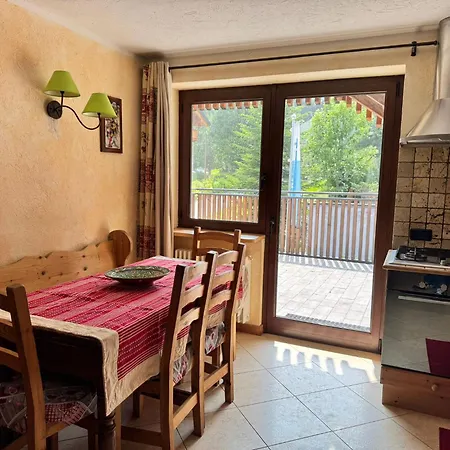 We Are 4810 Les Crampons